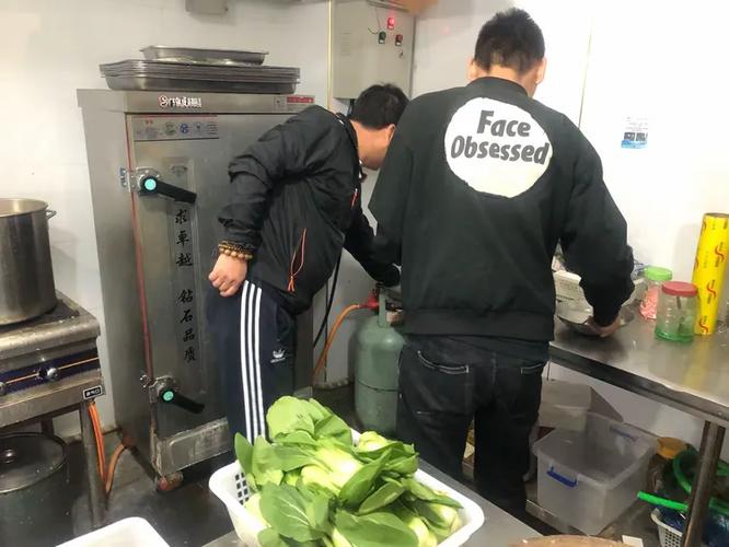 筑牢安全防线 守护万家烟火——南街办事处开展瓶装液化石油气安全专项活动